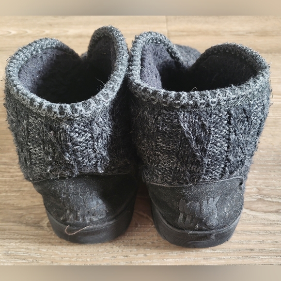 Cozy Gray MukLuk Knit Slippers - Picture 2 of 3
